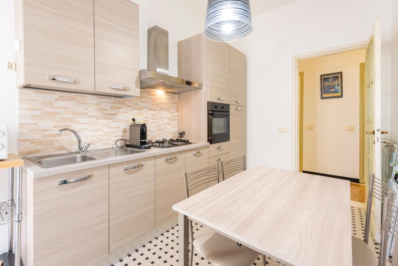 شقة Joivy Cute Flat With Terrace جنوة المظهر الخارجي الصورة