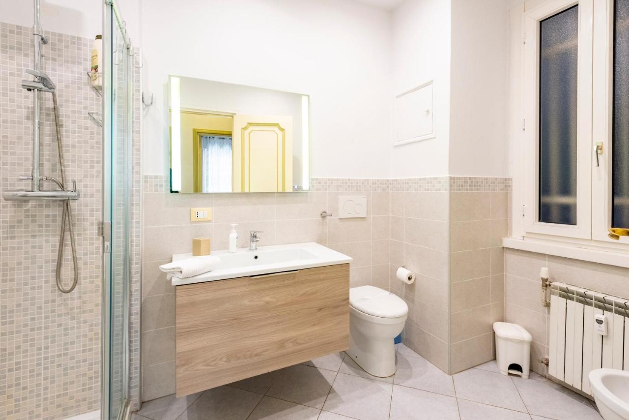 شقة Joivy Cute Flat With Terrace جنوة المظهر الخارجي الصورة